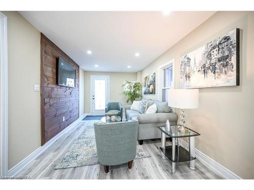 Main-1210 Dunsmure Road, Hamilton, ON - Indoor Photo Showing Living Room