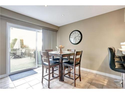 146 Blackburn Drive, Brantford, ON - Indoor Photo Showing Dining Room