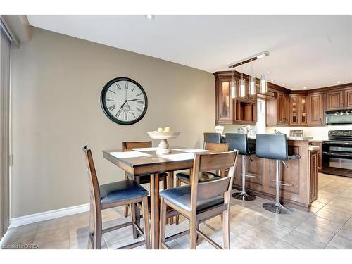 146 Blackburn Drive, Brantford, ON - Indoor Photo Showing Dining Room