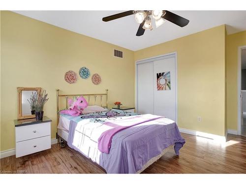 146 Blackburn Drive, Brantford, ON - Indoor Photo Showing Bedroom