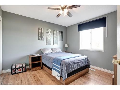 146 Blackburn Drive, Brantford, ON - Indoor Photo Showing Bedroom