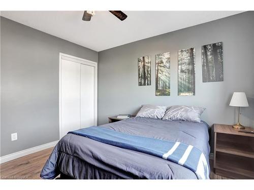 146 Blackburn Drive, Brantford, ON - Indoor Photo Showing Bedroom