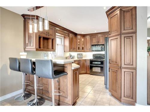 146 Blackburn Drive, Brantford, ON - Indoor Photo Showing Kitchen