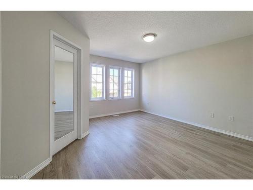 17-220 Blackburn Drive, Brantford, ON - Indoor Photo Showing Other Room