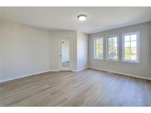 17-220 Blackburn Drive, Brantford, ON - Indoor Photo Showing Other Room