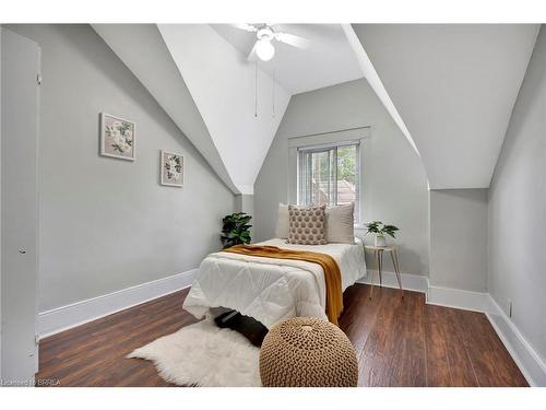 103 William Street, Brantford, ON - Indoor Photo Showing Bedroom