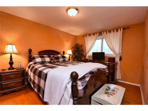 20 Northgate Drive, Hamilton, ON - Indoor Photo Showing Bedroom