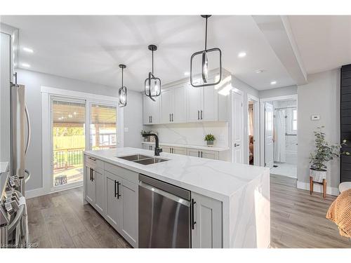 27 Glanville Avenue, Brantford, ON - Indoor Photo Showing Kitchen With Double Sink With Upgraded Kitchen