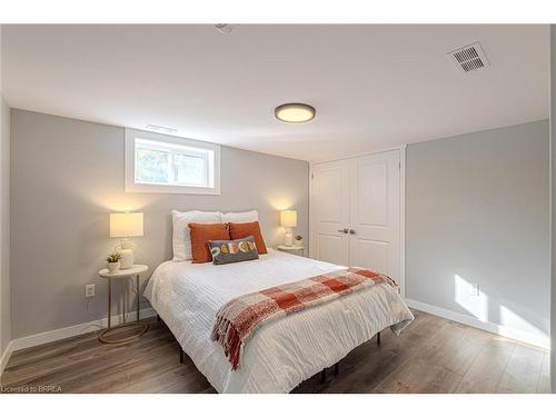 27 Glanville Avenue, Brantford, ON - Indoor Photo Showing Bedroom