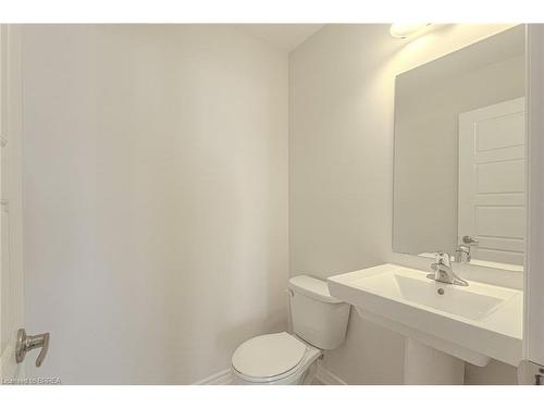 155-677 Park Road N, Brantford, ON - Indoor Photo Showing Bathroom