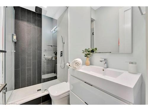 1 Gaywood Gardens, Brantford, ON - Indoor Photo Showing Bathroom