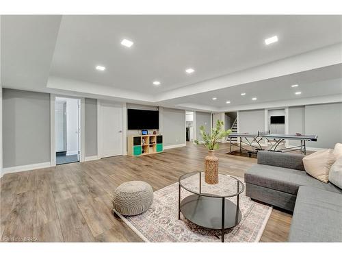 1 Gaywood Gardens, Brantford, ON - Indoor Photo Showing Living Room