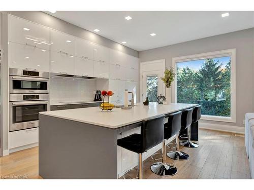 1 Gaywood Gardens, Brantford, ON - Indoor Photo Showing Kitchen With Upgraded Kitchen