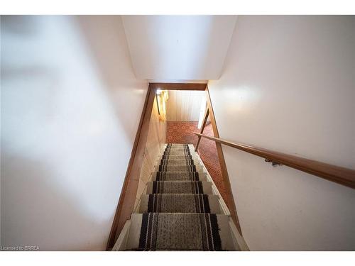 9 Willow Drive, Brantford, ON - Indoor Photo Showing Other Room