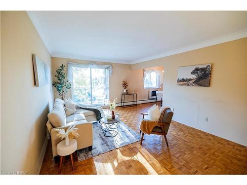 407-87 St George Street, Brantford, ON - Indoor Photo Showing Living Room