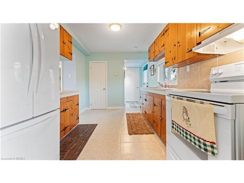 28 Lake Road, Selkirk, ON - Indoor Photo Showing Kitchen