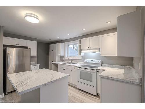 534 Mount Pleasant Road, Brantford, ON - Indoor Photo Showing Kitchen