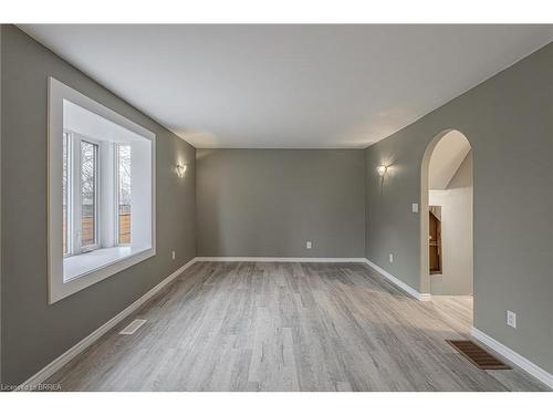 534 Mount Pleasant Road, Brantford, ON - Indoor Photo Showing Other Room