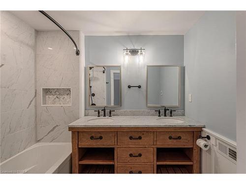 534 Mount Pleasant Road, Brantford, ON - Indoor Photo Showing Bathroom