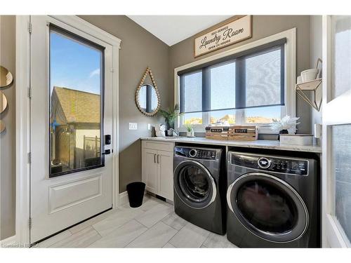 24 Tedley Boulevard, Brantford, ON - Indoor Photo Showing Laundry Room