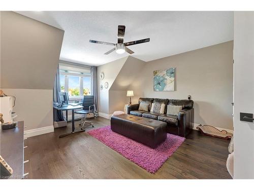 24 Tedley Boulevard, Brantford, ON - Indoor Photo Showing Living Room