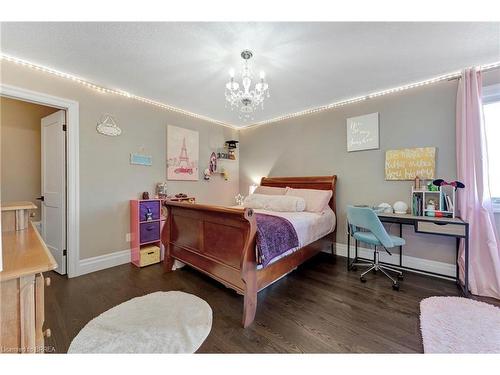 24 Tedley Boulevard, Brantford, ON - Indoor Photo Showing Bedroom