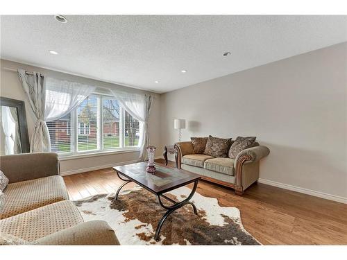 26-570 West Street, Brantford, ON - Indoor Photo Showing Living Room