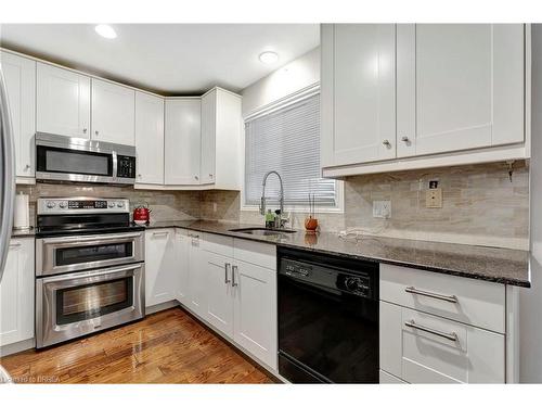 26-570 West Street, Brantford, ON - Indoor Photo Showing Kitchen With Upgraded Kitchen