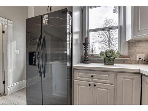 251 Upper Queen Street, Thames Centre, ON - Indoor Photo Showing Kitchen