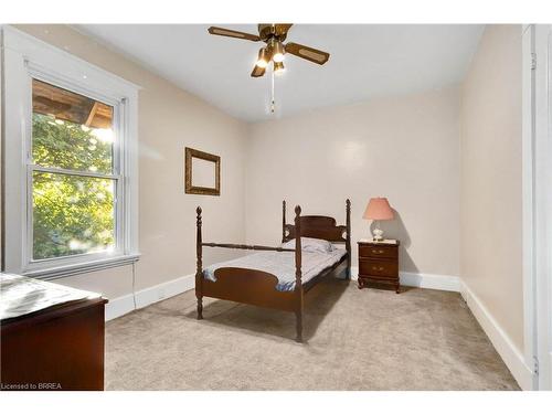 265 Park Avenue, Brantford, ON - Indoor Photo Showing Bedroom