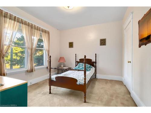 265 Park Avenue, Brantford, ON - Indoor Photo Showing Bedroom