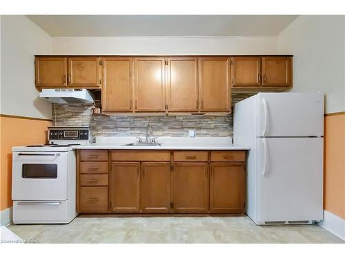 265 Park Avenue, Brantford, ON - Indoor Photo Showing Kitchen