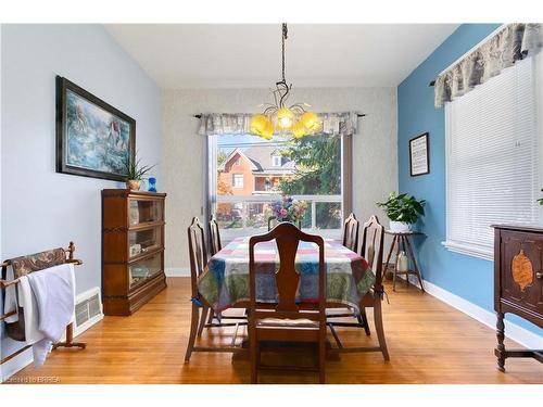 265 Park Avenue, Brantford, ON - Indoor Photo Showing Dining Room