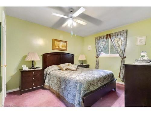 265 Park Avenue, Brantford, ON - Indoor Photo Showing Bedroom