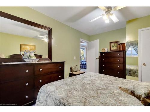 265 Park Avenue, Brantford, ON - Indoor Photo Showing Bedroom