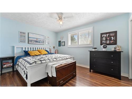 22 Walsh Court, Brantford, ON - Indoor Photo Showing Bedroom