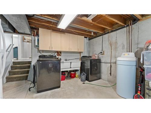 22 Walsh Court, Brantford, ON - Indoor Photo Showing Basement