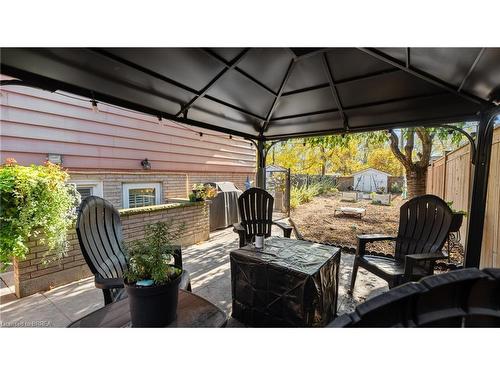 22 Walsh Court, Brantford, ON - Outdoor With Deck Patio Veranda With Exterior