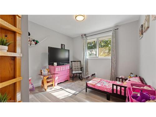 132 Chapel Street, Simcoe, ON - Indoor Photo Showing Bedroom