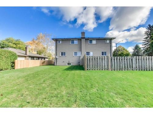 31-33 Ivanhoe Road, Brantford, ON - Outdoor With Backyard