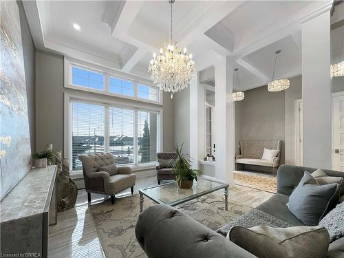 18 Harper Boulevard, Brantford, ON - Indoor Photo Showing Living Room