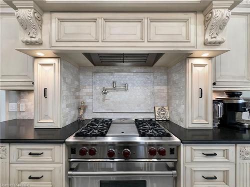 18 Harper Boulevard, Brantford, ON - Indoor Photo Showing Kitchen