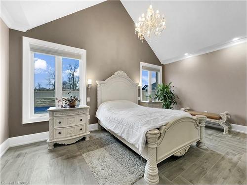 18 Harper Boulevard, Brantford, ON - Indoor Photo Showing Bedroom