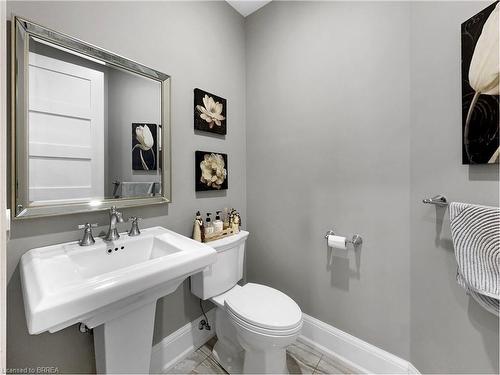 18 Harper Boulevard, Brantford, ON - Indoor Photo Showing Bathroom