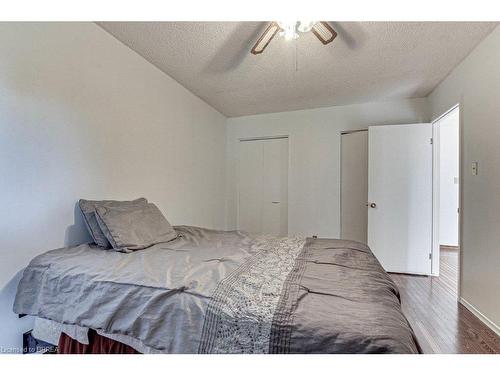 5 Knightswood Crescent, Brantford, ON - Indoor Photo Showing Bedroom