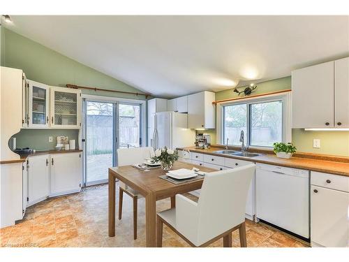 275 Grand River Avenue, Brantford, ON - Indoor Photo Showing Kitchen With Double Sink