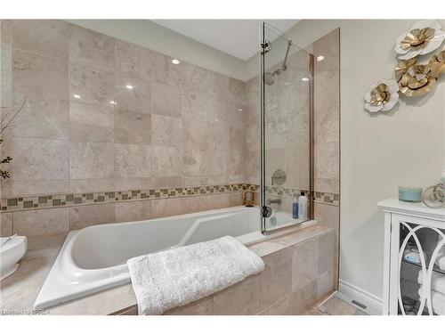 3976 Powerline Road W, Ancaster, ON - Indoor Photo Showing Bathroom