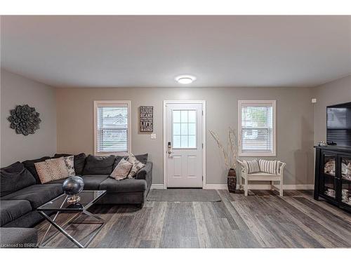 287 Brock Street, Brantford, ON - Indoor Photo Showing Living Room