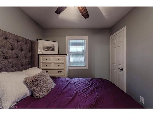 287 Brock Street, Brantford, ON - Indoor Photo Showing Bedroom