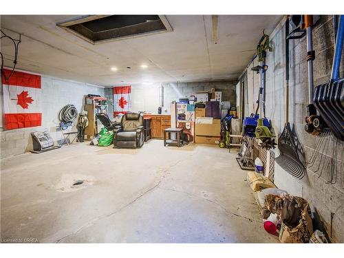 18 Bond Street, Brantford, ON - Indoor Photo Showing Garage